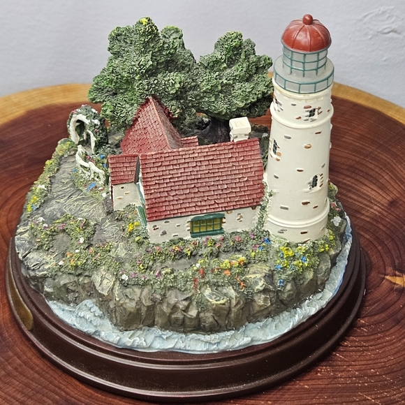 1999 Thomas Kinkade "Beacon of Hope" Seaside Memories Lighted Lighthouse Figure - Picture 4 of 9